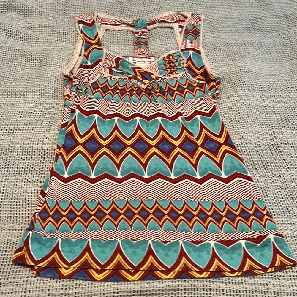 Multicolored tank